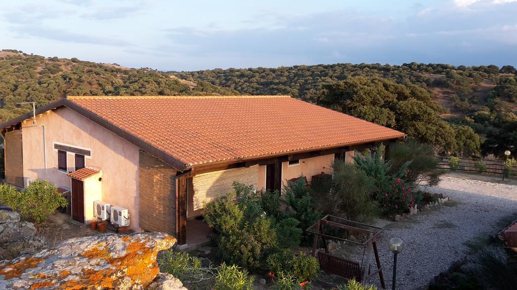 Agriturismo Pedru Caddu Tula Exterior photo